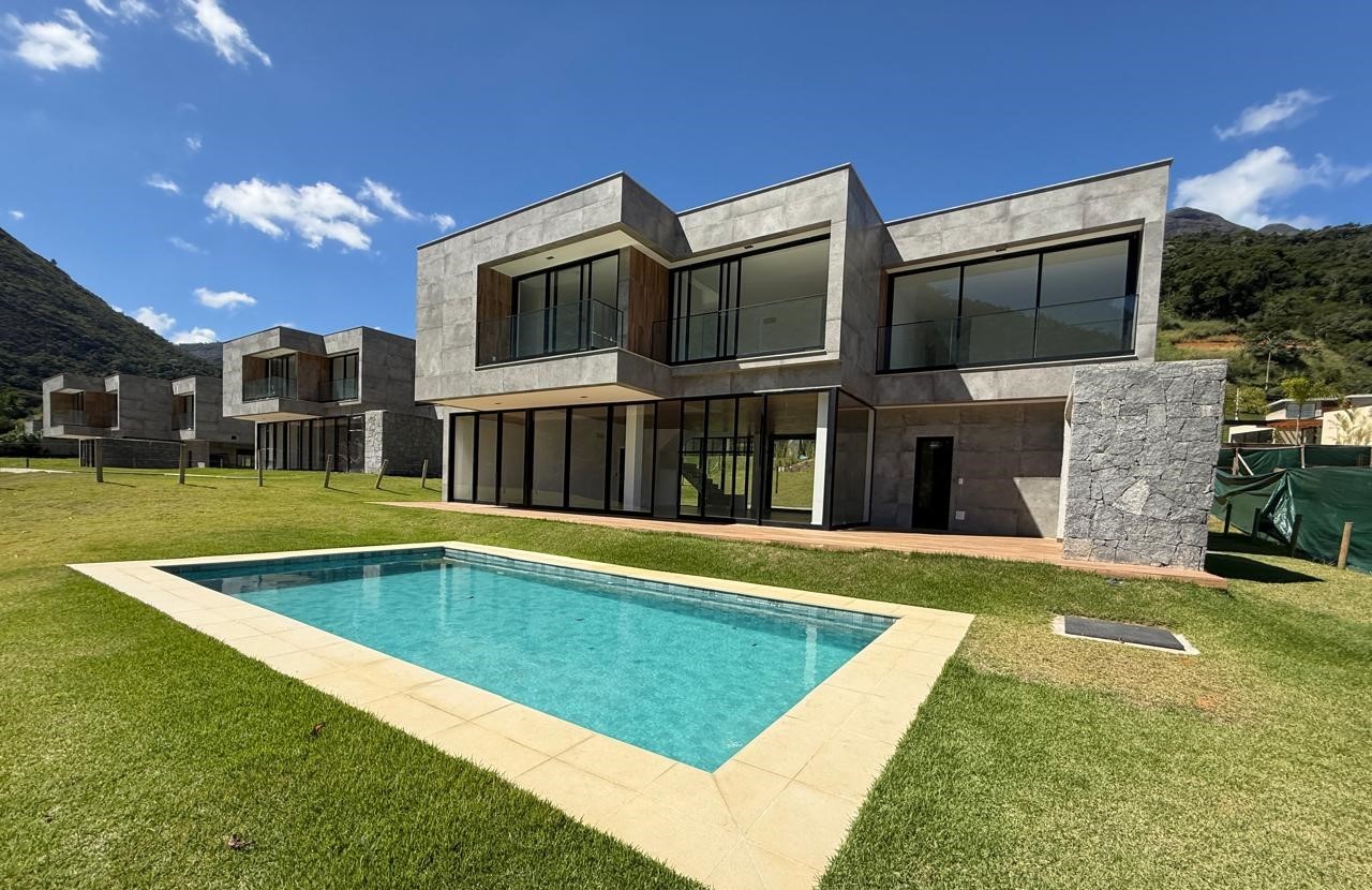 CORRÊAS - Casa - cvc144