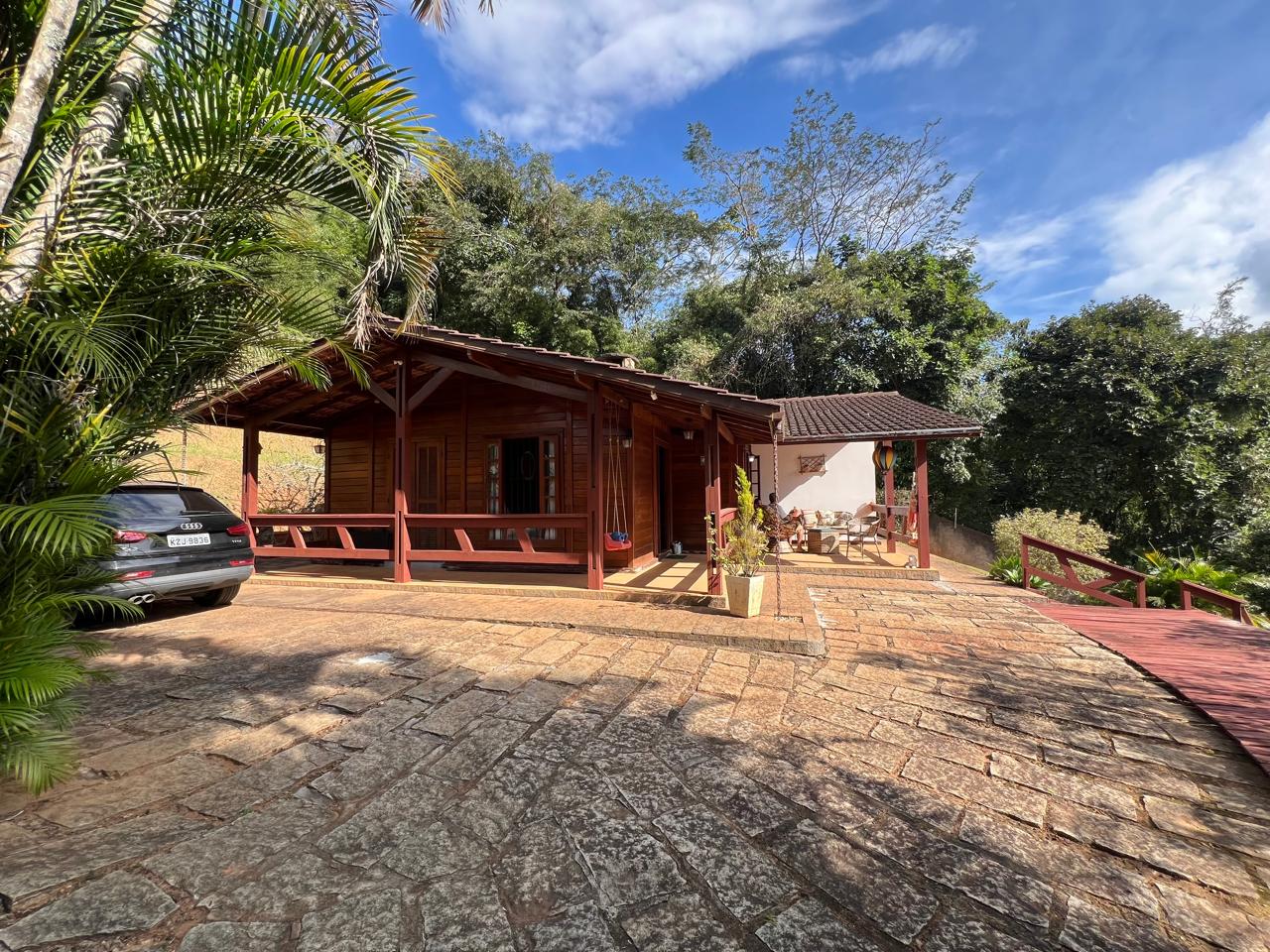 Conheça mais detalhes ARARAS - Casa - CVA165