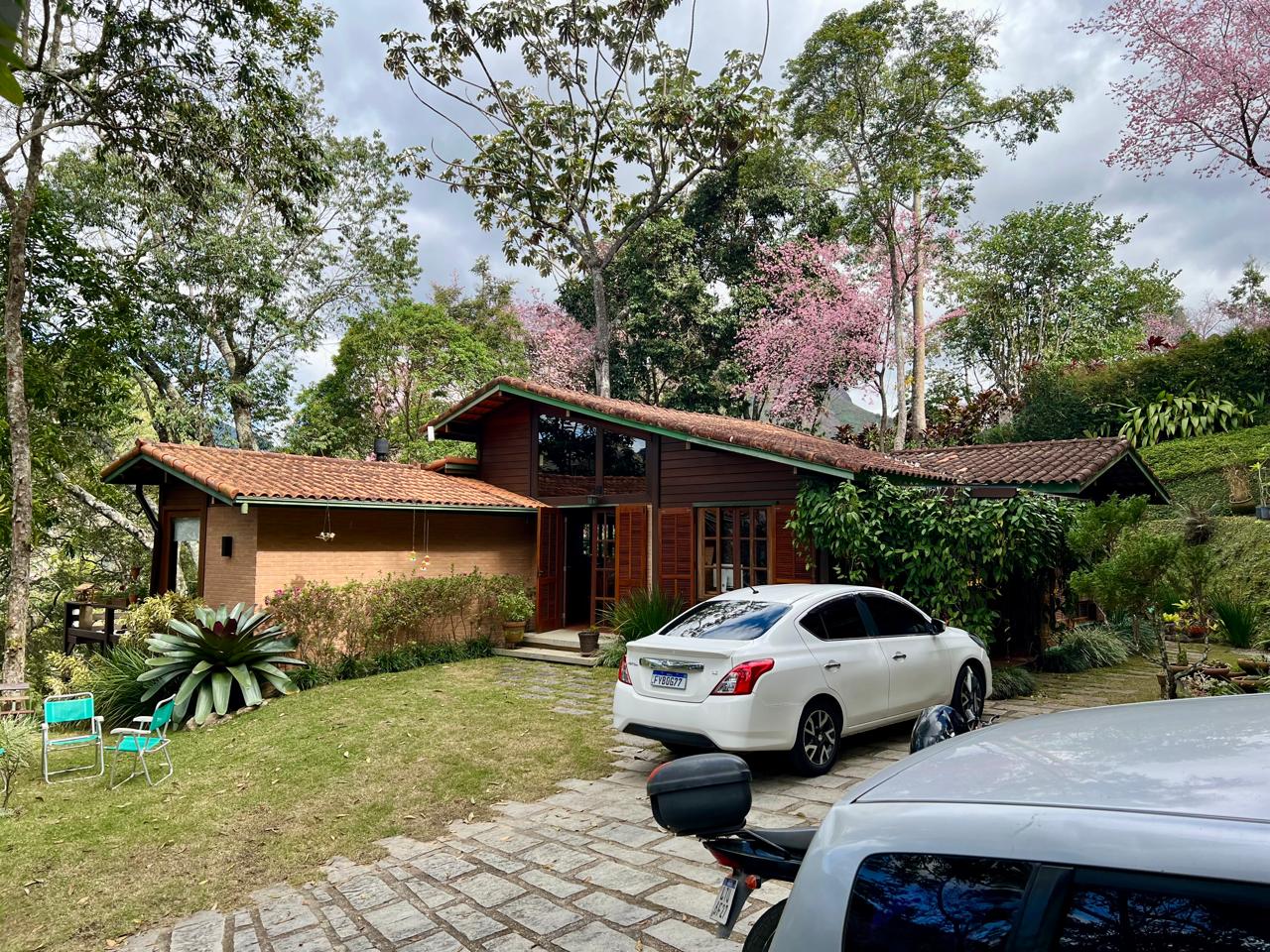 Conheça mais detalhes ARARAS - Casa - CVA166